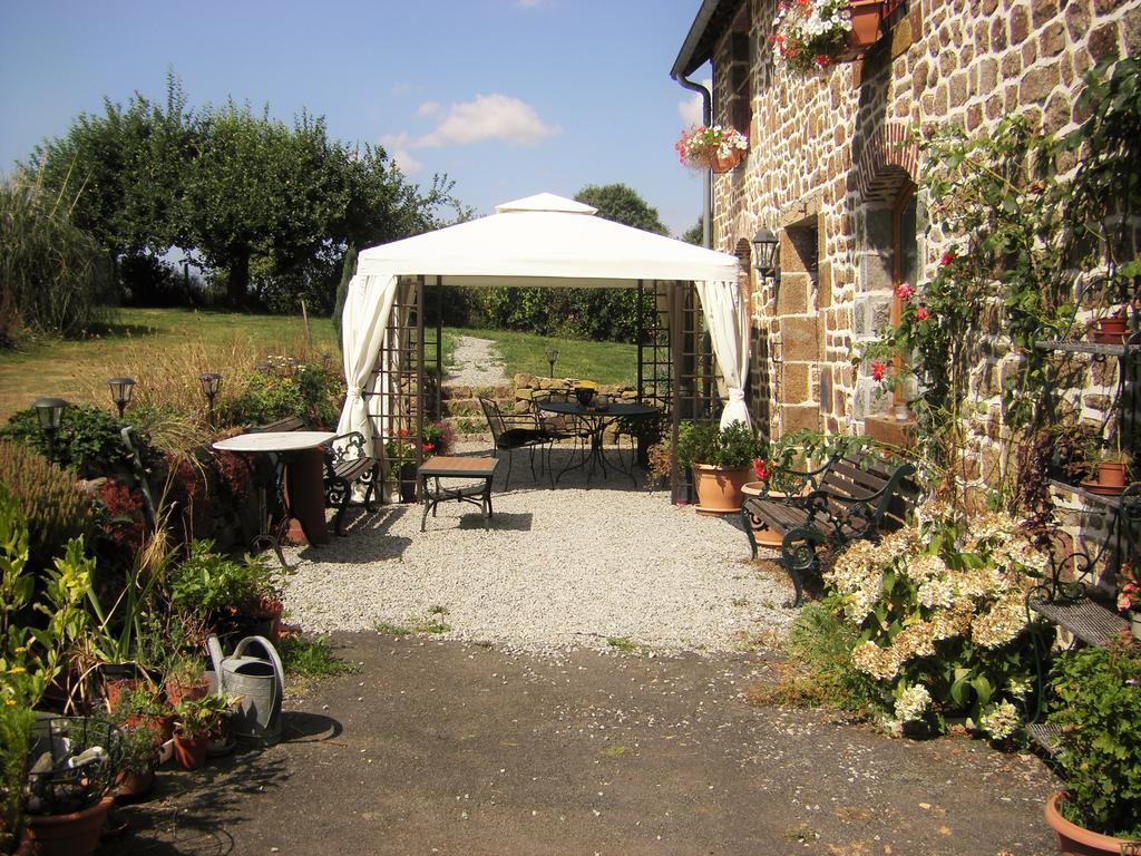 Sainte-Marie-du-Bois  La Cloue B&B 외부 사진