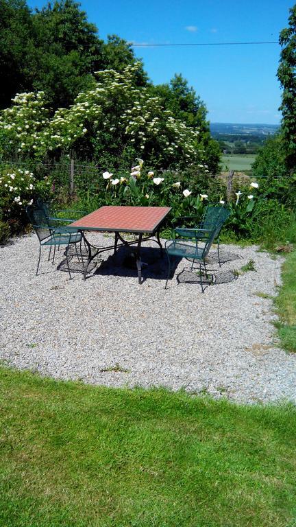 Sainte-Marie-du-Bois  La Cloue B&B 외부 사진