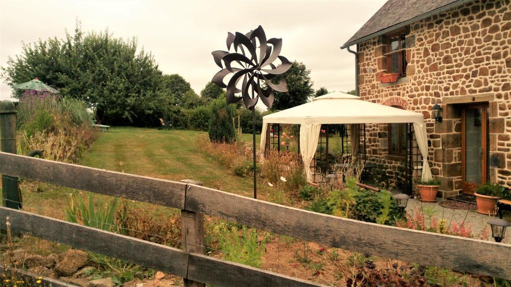 Sainte-Marie-du-Bois  La Cloue B&B 외부 사진